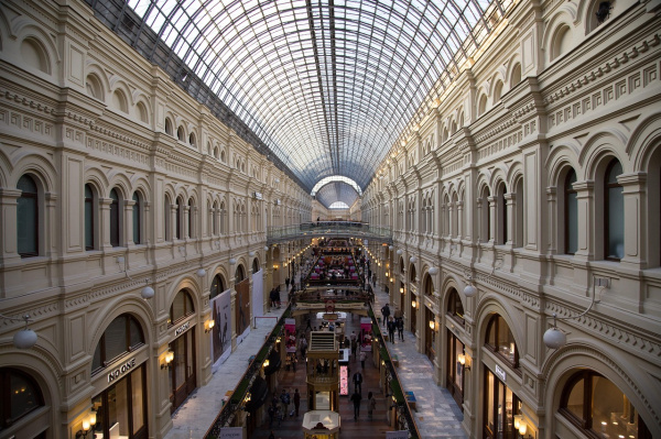 Закон о вывесках на русском языке вступит в силу 1 марта 2026 года