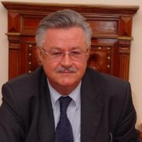 Новолодский Юрий Михайлович адвокат в Москве